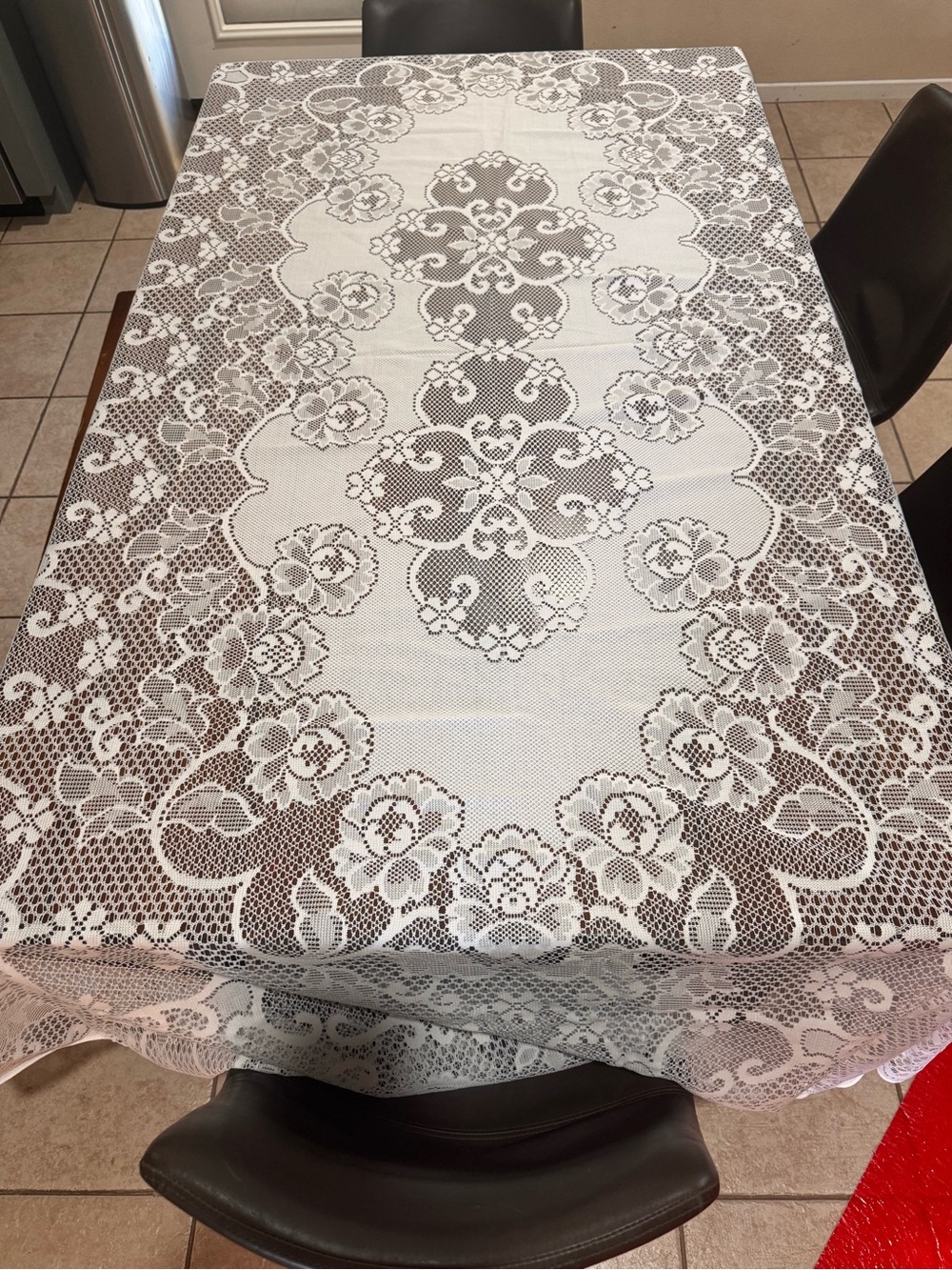 White Lace Oval Tablecloth 106 x 72 Floral Rose Cottagecore Victorian Style